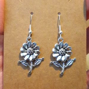 Sunflower hook earrings NEW